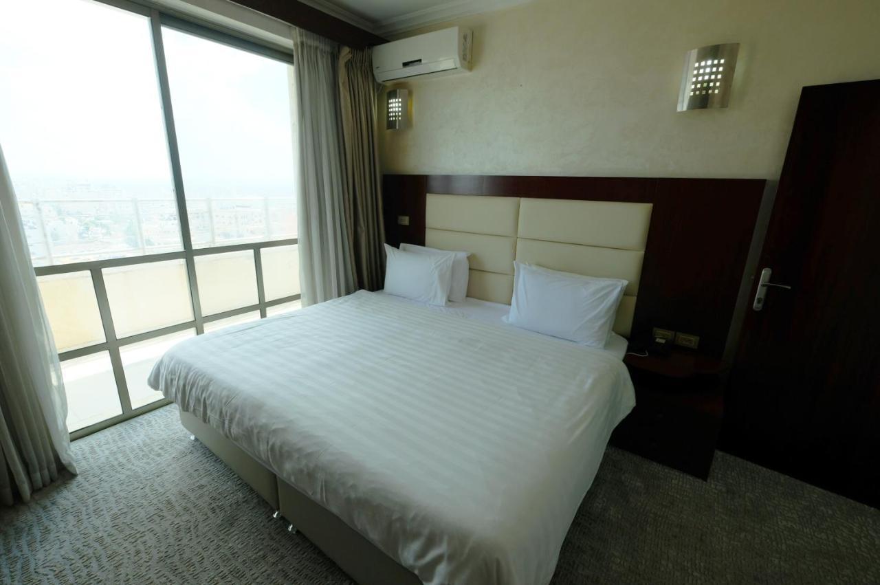 Red Crescent Guesthouse Rámalláh Kültér fotó